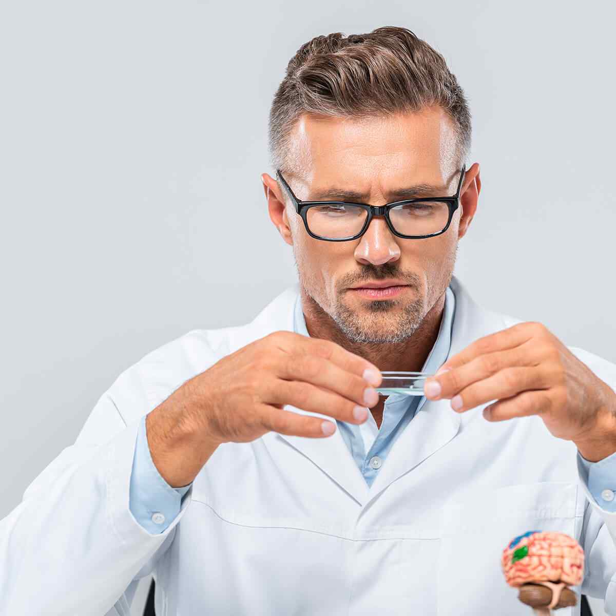 https://euro-linkpharma.co.uk/wp-content/uploads/2020/05/inner_about_me_02-3.jpg